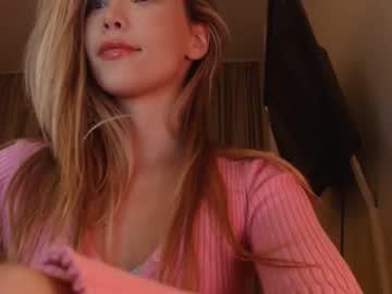 webcam girl bitter_moon live cam image #2480895