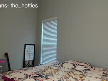 webcam girl the_hotties live cam image #3475511