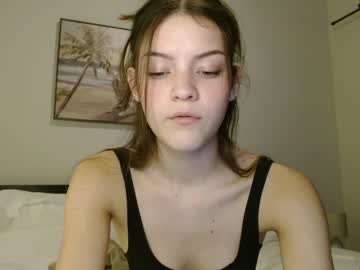 webcam girl miafosterx live cam image #6099874