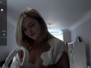 webcam girl lucydelovely live cam image #5404724