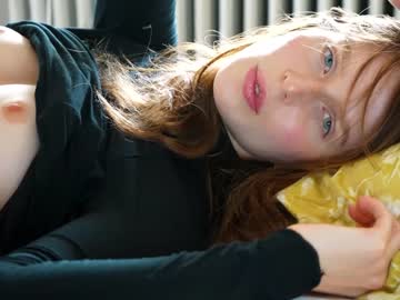 webcam girl ellaa91 live cam image #2855993