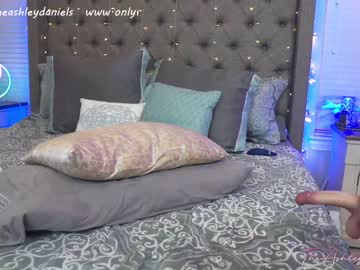 webcam girl theashleydaniels live cam image #2367563