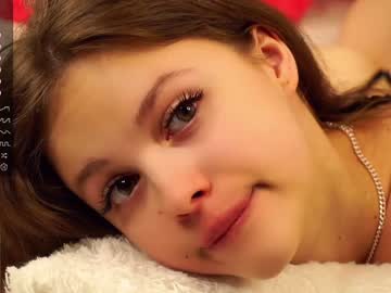 webcam girl a_whole_eternity live cam image #6721772