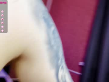 webcam girl lina_bitch live cam image #2136388