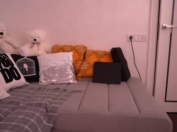 webcam girl sweety_rinushka_ live cam image #5370226