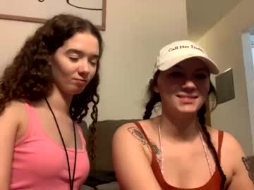 webcam girl kylieexoxoxo2432 live cam image #6164443