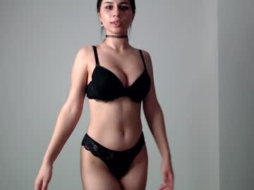 webcam girl angelina_jolie_18 live cam image #6133689