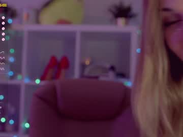 webcam girl mia_milagros live cam image #255569