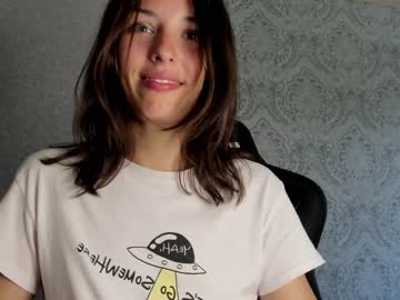 webcam girl water__lily live cam image #2297372