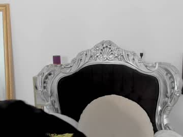 webcam girl moniqueeass live cam image #5727899