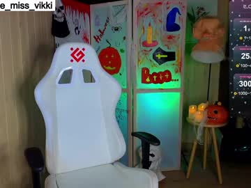 webcam girl misss_viki live cam image #5642400