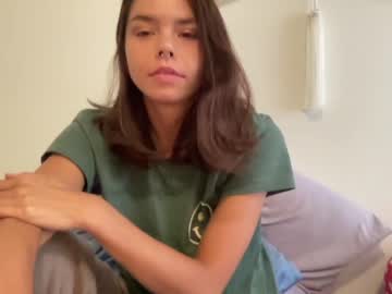 webcam girl yourfavoritegirl_ live cam image #4433194