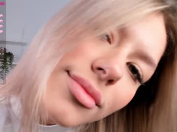 webcam girl pureandinnocenta live cam image #5518118
