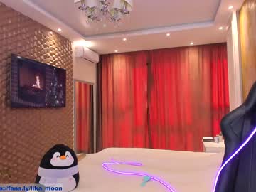 webcam girl lika_moon live cam image #2289565