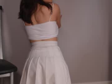 webcam girl younayuna live cam image #7119530