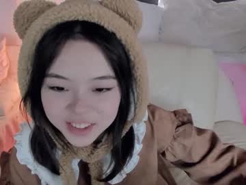 webcam girl tiny_sora live cam image #3630136