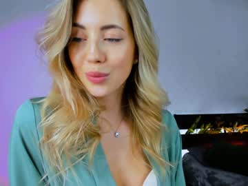 webcam girl emmi_rosee live cam image #4146151