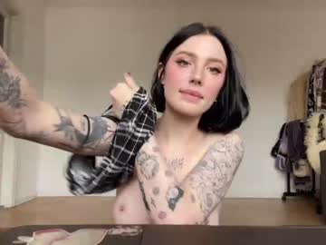 webcam tranny evelynforever live cam image #4459703