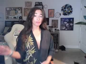 webcam girl monstrumologist live cam image #4243888