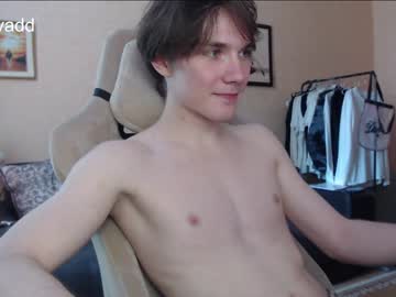webcam man callmenineoneseven live cam image #4937967