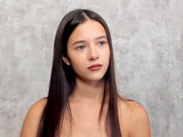 webcam girl amandamedrano live cam image #2807981