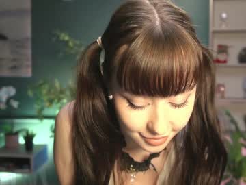 webcam girl ella_knockers_xl live cam image #1570781