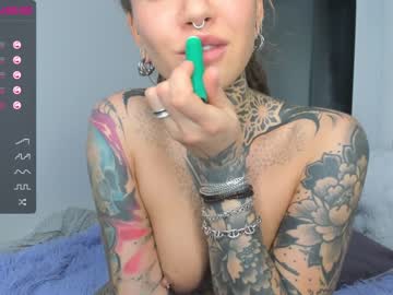 webcam girl nickyneck live cam image #1486839