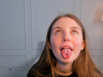 webcam girl swetyway live cam image #5430634