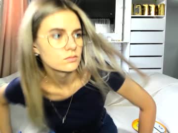 webcam girl rinatagold live cam image #2418151