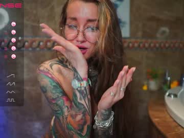 webcam girl nickyneck live cam image #3903799