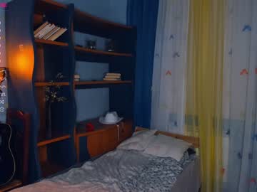 webcam girl deliaderrick live cam image #6891349