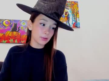 webcam girl ellie_leen live cam image #3003303