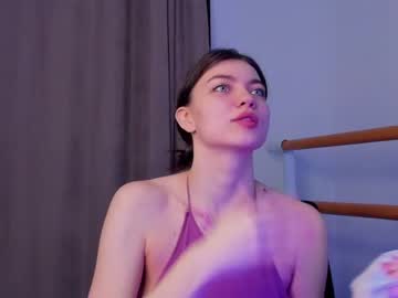 webcam girl kattyyy_cat live cam image #6350875