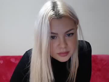 webcam girl bonieblue live cam image #3204166