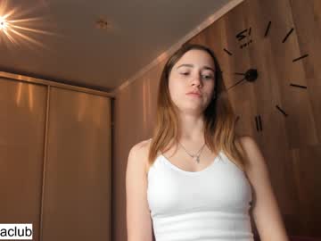webcam girl emilybrowne live cam image #3737614