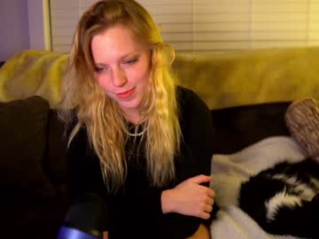 webcam girl crimsonxrapture live cam image #521707