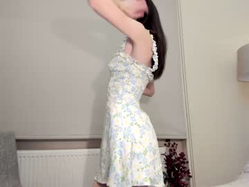 webcam girl snowww_white live cam image #3712012