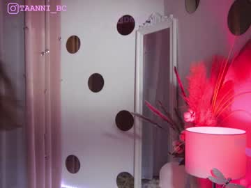 webcam girl taanni_bc live cam image #5704073