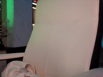 webcam girl xoxo_emma live cam image #1224733