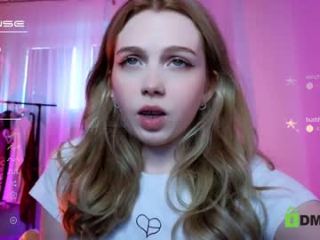 webcam girl small_blondee live cam image #4761115