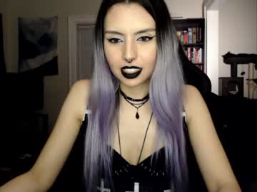 webcam girl runacrow live cam image #4480064