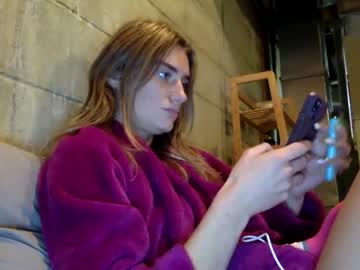 webcam girl yogagirl777 live cam image #381933