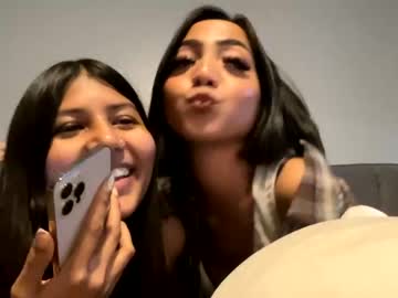 webcam couple xoxoaria25 live cam image #134043