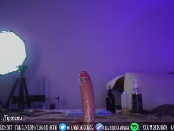 webcam girl lunaqueeeen live cam image #3439538