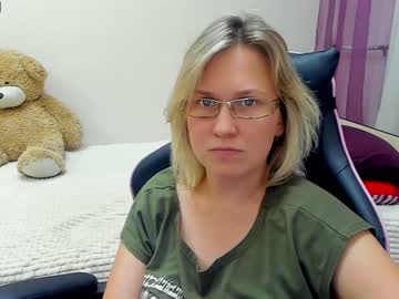 webcam girl babe_moon live cam image #2401045