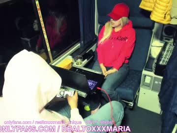 webcam couple realtoxxxmaria live cam image #3657606