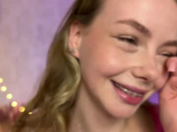 webcam girl elli_harmon live cam image #6546050