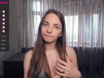 webcam girl shy_media live cam image #4659900