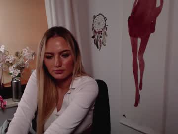 webcam girl shy_zorii live cam image #1643145