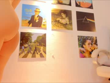 webcam girl little_effy18 live cam image #5415382